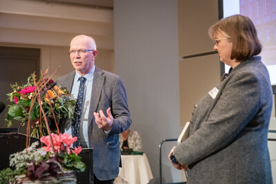 Kammerpr&auml;sident Gerhard Schwetje und Agrar-Staatssekret&auml;rin Frauke Patzke auf dem Gesellschaftsabend der Landwirtschaftskammer Niedersachsen am 19.11.2025 in Oldenburg.
