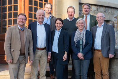 V.l.: Dr. Bernd v. Garmissen (LWK), Hans-J. Harms (trafo:agrar), Dr. Arno Krause (Gr&uuml;nlandzentrum), Dr. Barbara Grabkowsky (trafo:agrar), Dr. Karsten Padeken (Gr&uuml;nlz.), Dr. Carolin Schneider (3N), Hilmar Frhr. v. M&uuml;nchhausen (NAN), Gerhard Schwetje (LWK).